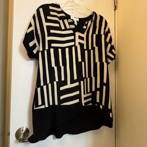 Joseph Ribkoff Black and White Geometric Women's Top